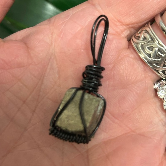 dainty PYRITE wire wrapped crystal pendant & bracelet set - Picture 2 of 6